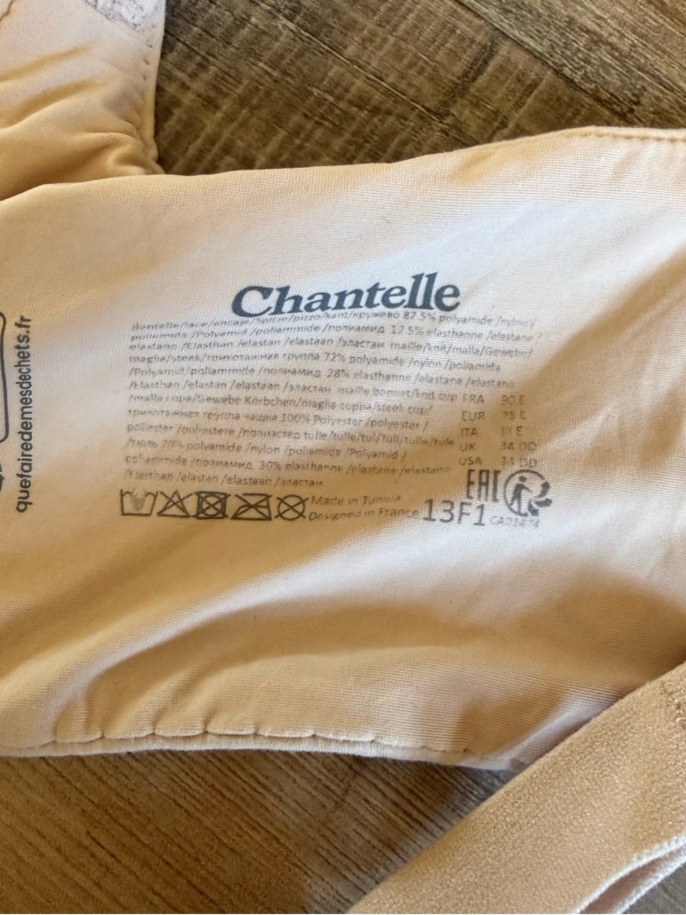 Chantelle Norah Comfort Lace Underwire Bra - Cream (two) 34DD - Picture 4 of 12